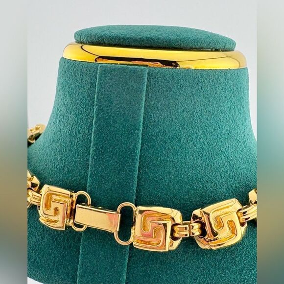 Rare & Vintage Versace Gold Finished Chain Necklace w/COA, Pristine - Picture 9 of 12